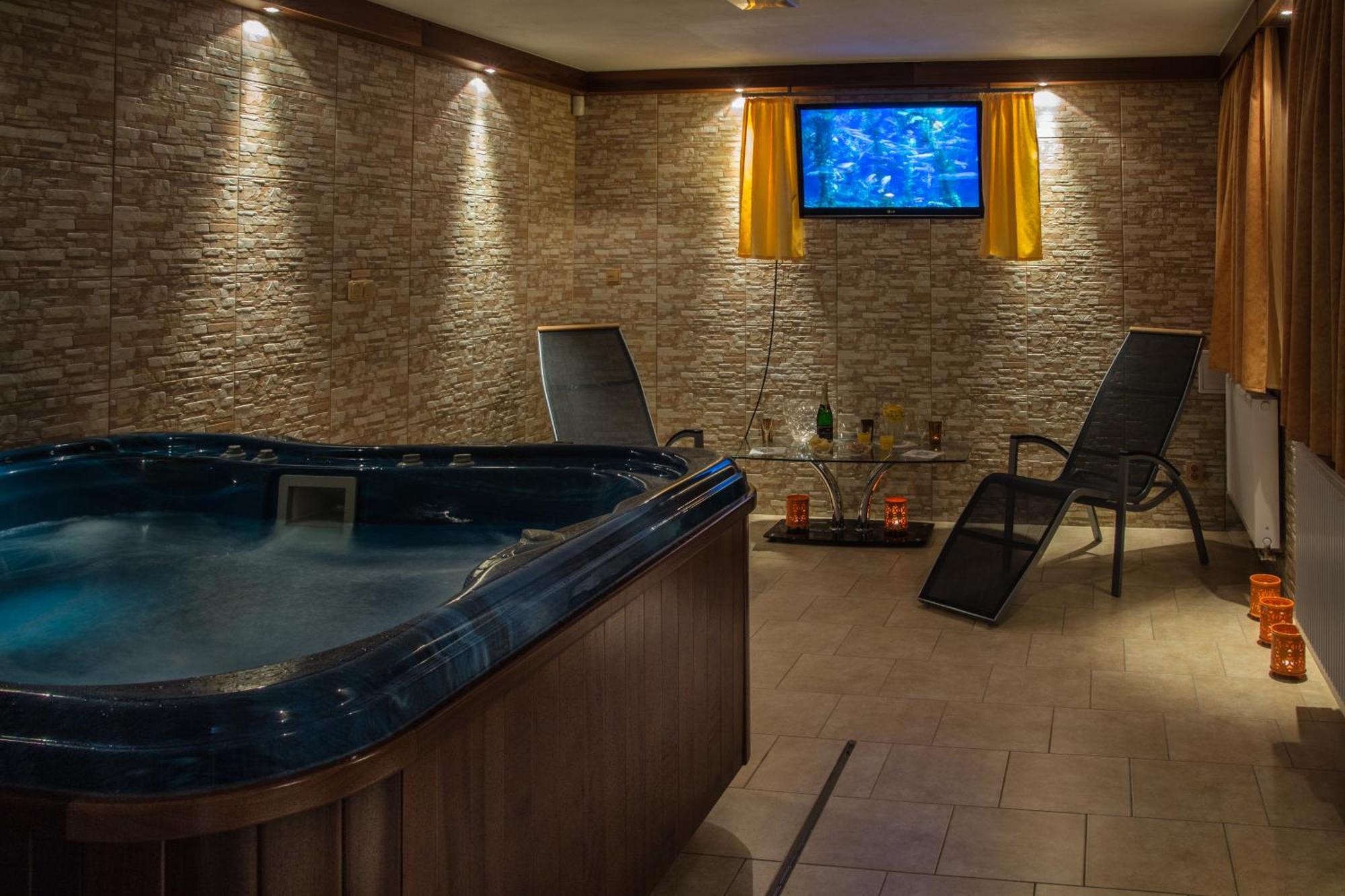 Wellness Penzion Palice Jindřichŭv Hradec Exterior foto